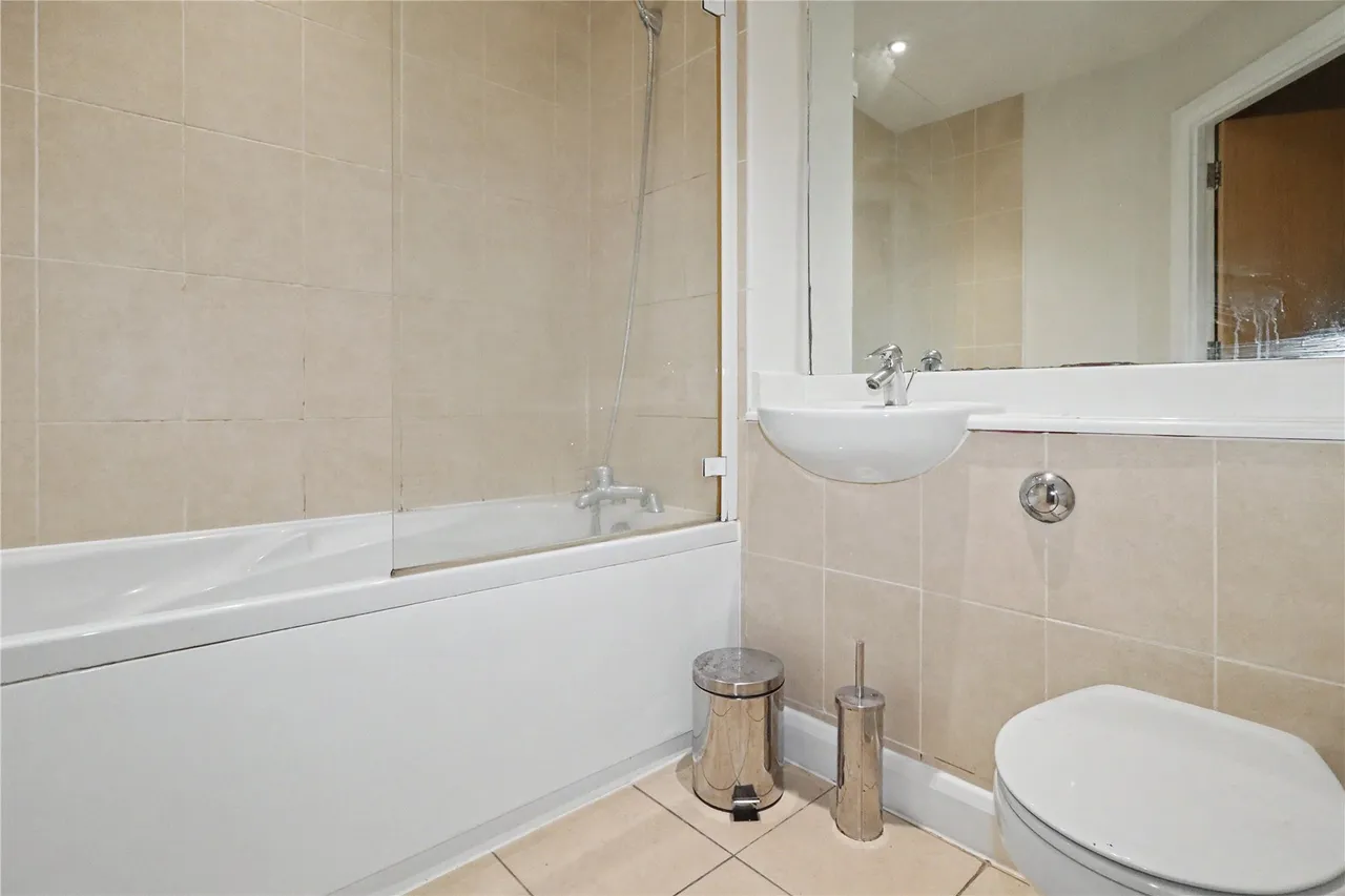 Heathside Crescent, Woking, GU22, photo 10