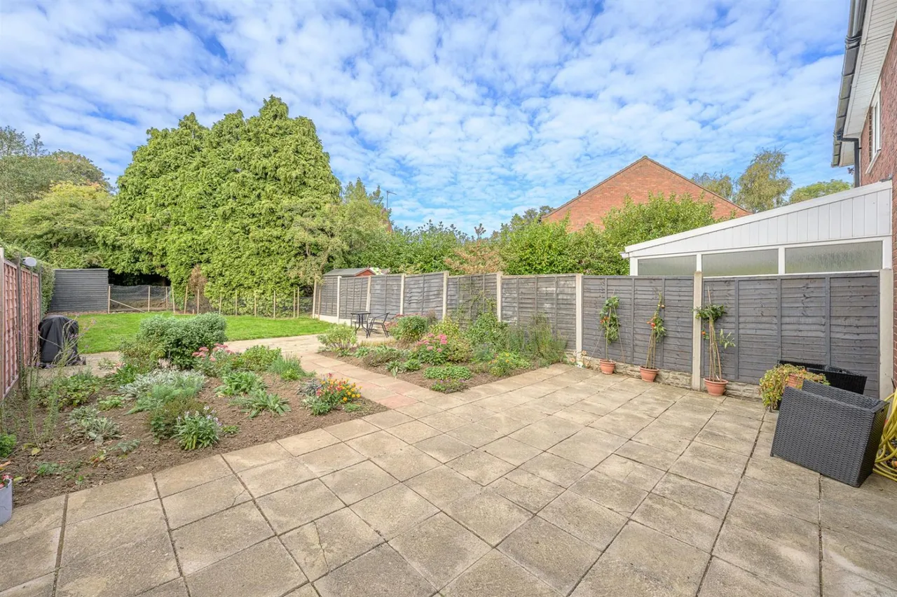 Siviters Lane, Rowley Regis, B65, photo 20