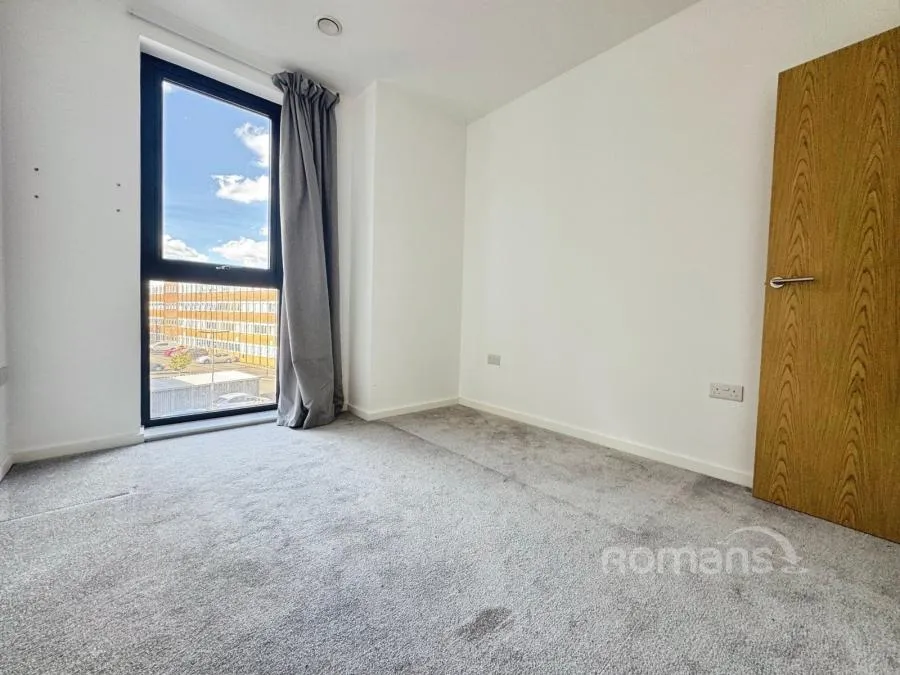 Wella Road, Basingstoke, RG22, photo 7