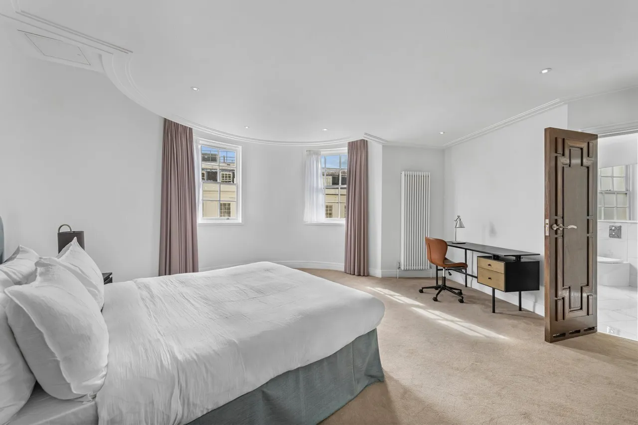 Gloucester Square, London, W2, photo 9