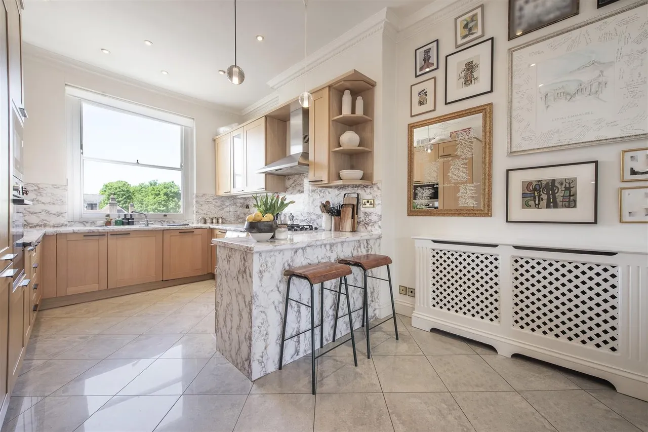 Belsize Square, London NW3 4HU, photo 2