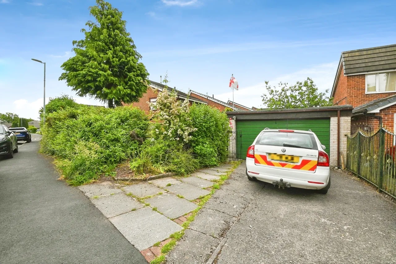 Kent Close, Worsley, Manchester, Greater Manchester, M28, photo 15