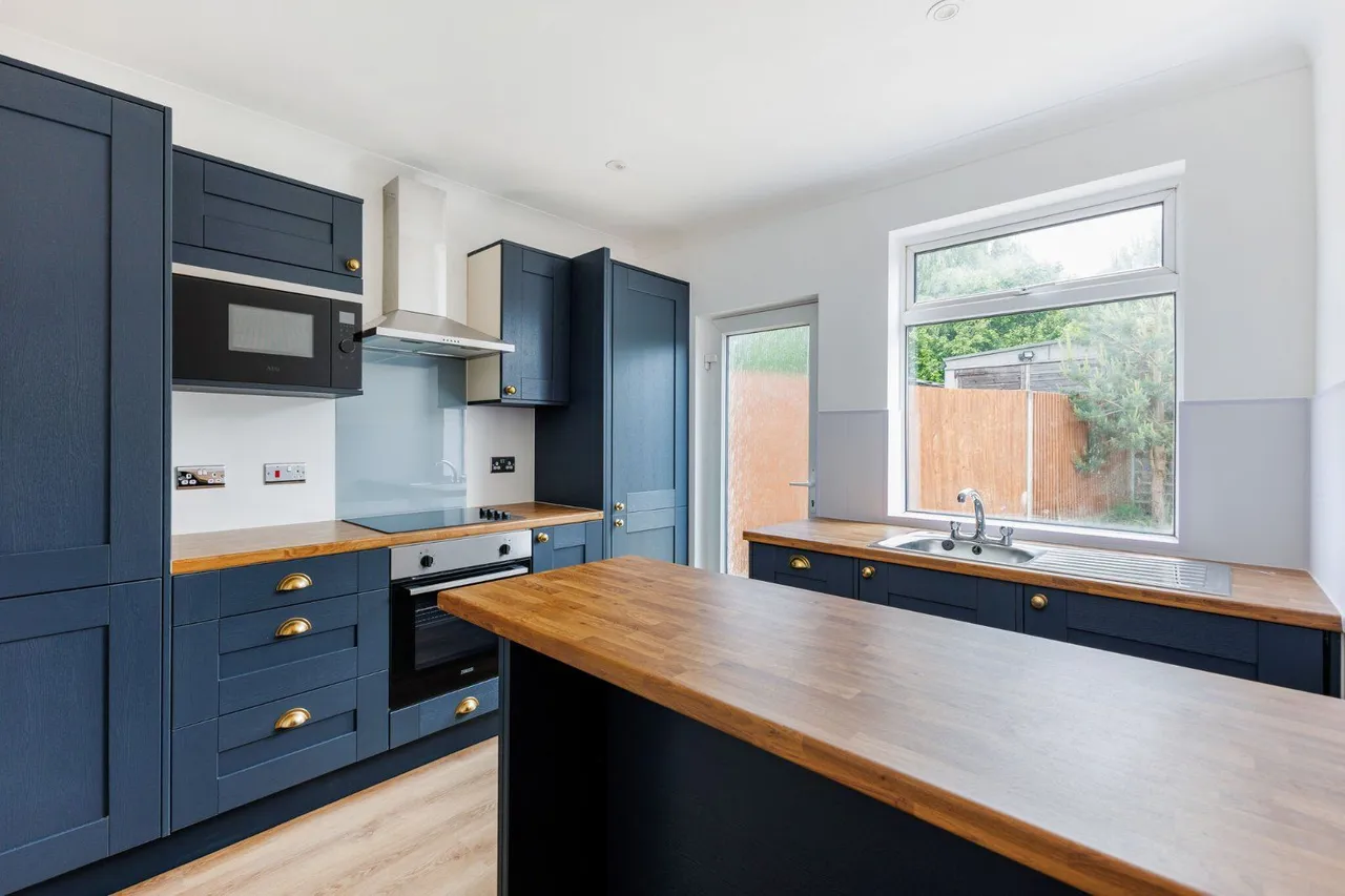 Church Road, Windlesham, Surrey, GU20 6BH, photo 2