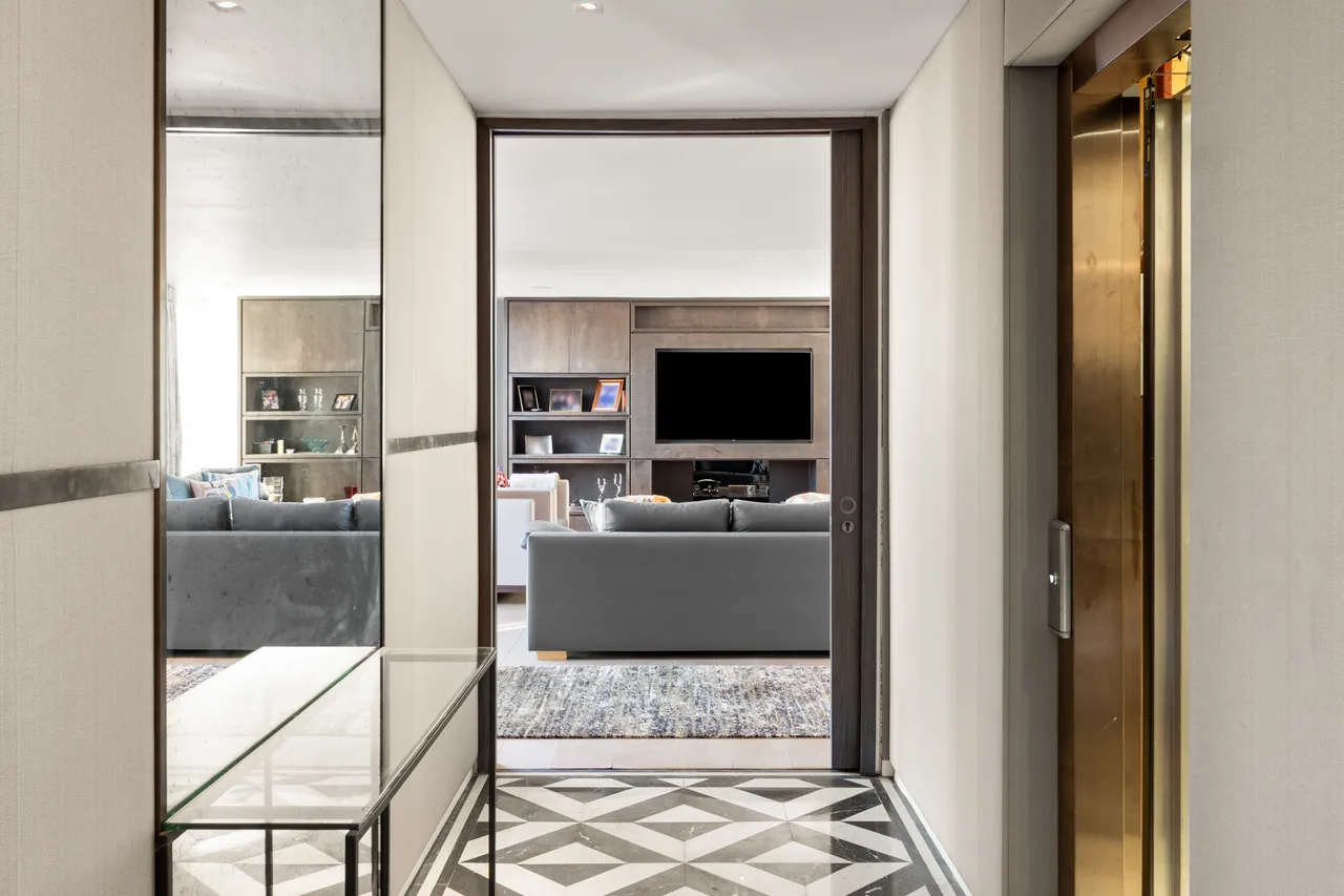 The Penthouse, Prince Edward Mansions, Notting Hill, London, photo 4