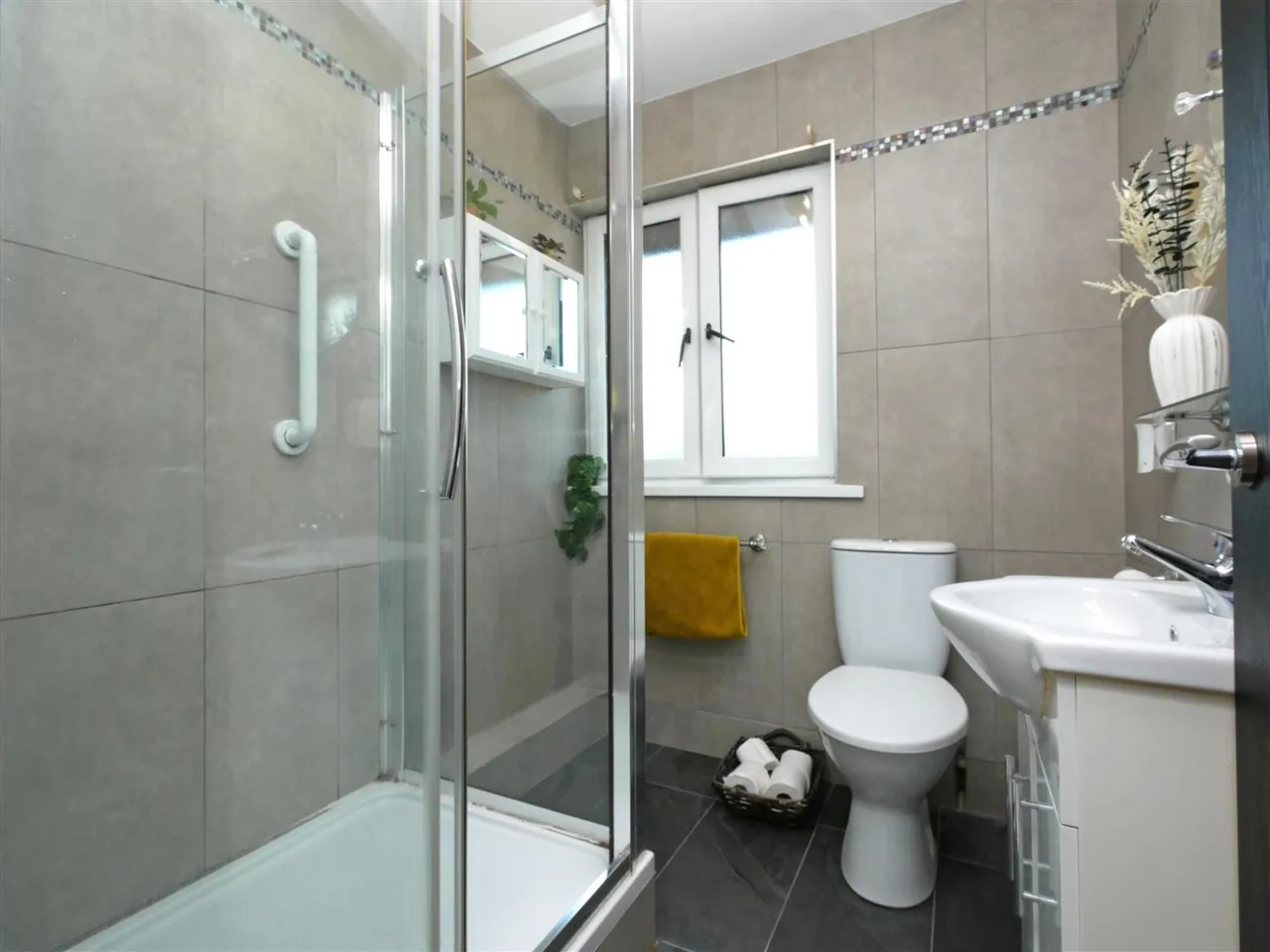 Drumkeen Court, Upper Galwally, BT8, photo 17