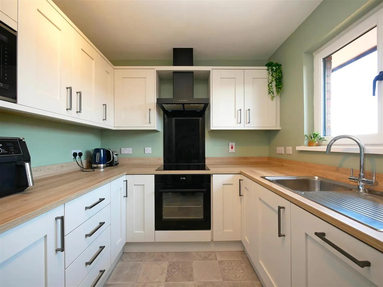 Drumkeen Court, Upper Galwally, BT8, photo 8