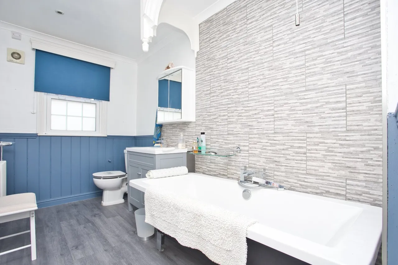 St. Peters Street, Sandwich, CT13, photo 12