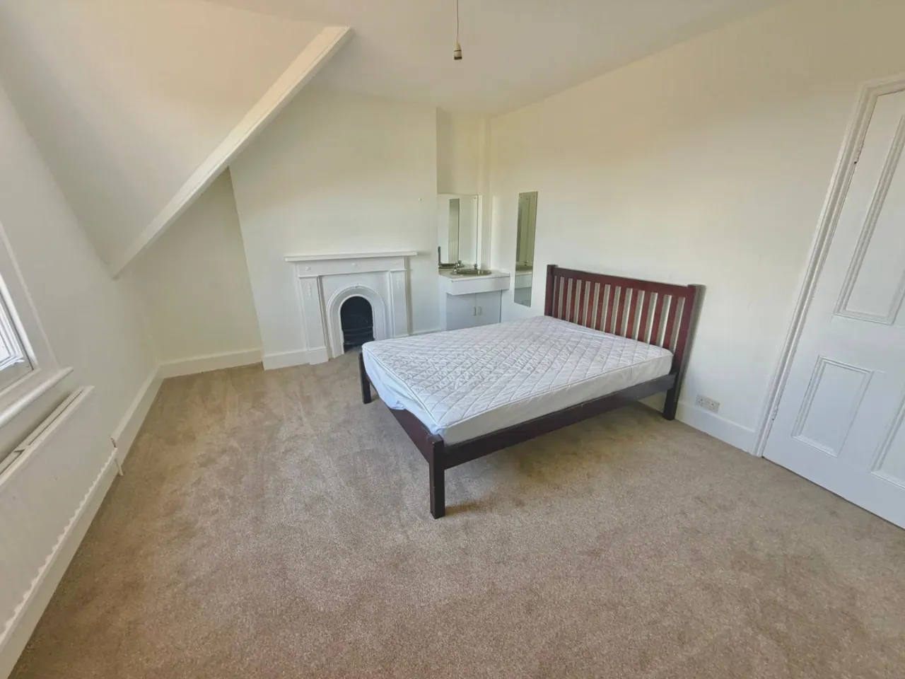 Manorcrofts Road, Surrey Egham, TW20, photo 13