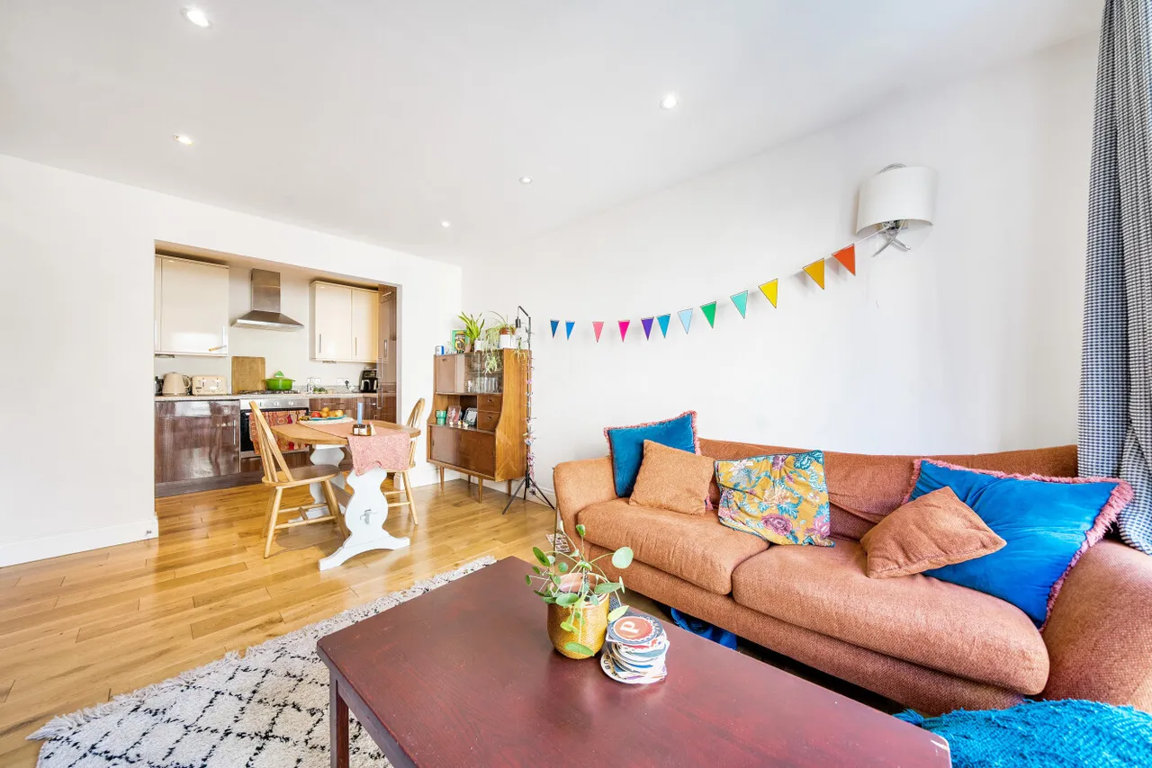 1 bed flat to rent, Mantle Road, Brockley, SE4