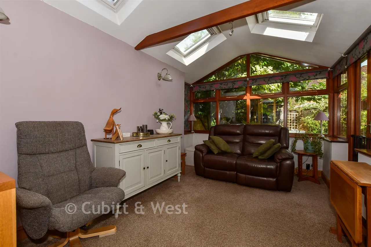 Singleton Road, Broadbridge Heath, RH12, photo 7