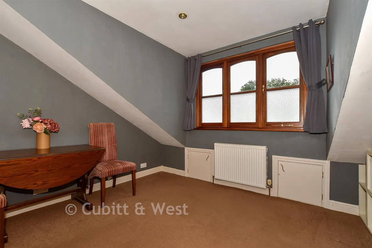 Singleton Road, Broadbridge Heath, RH12, photo 13