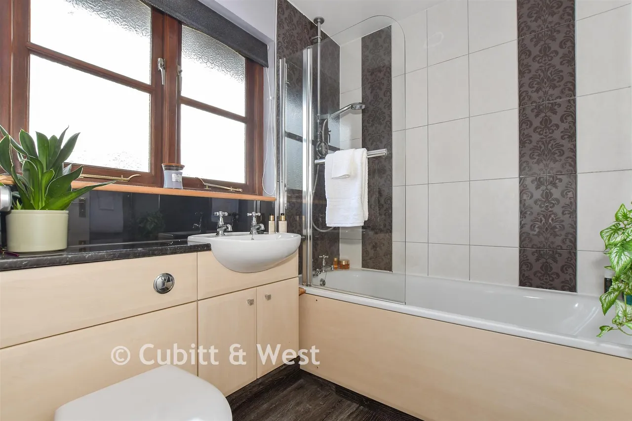 Singleton Road, Broadbridge Heath, RH12, photo 16