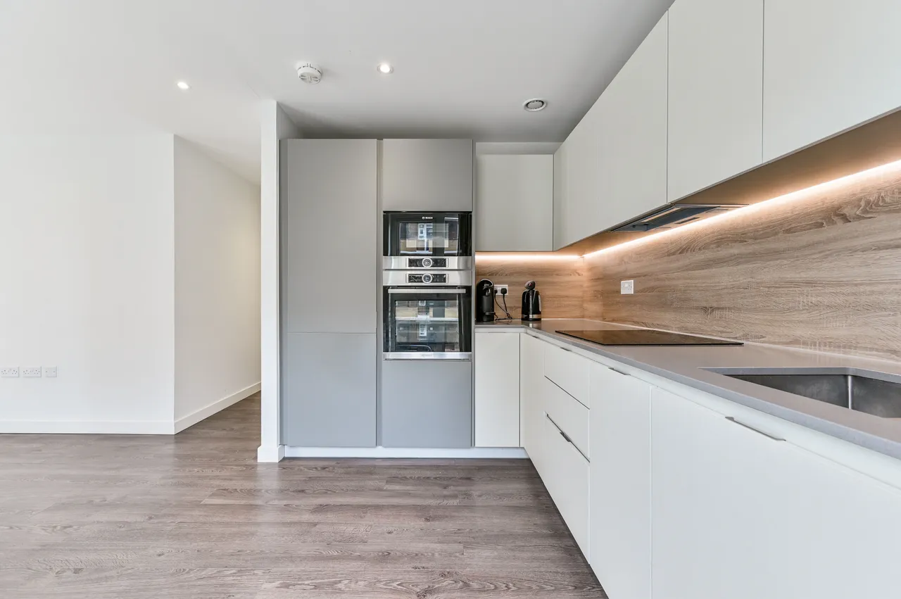 Flat 4, Sandpiper Building, 44 Newnton Close, London, photo 3