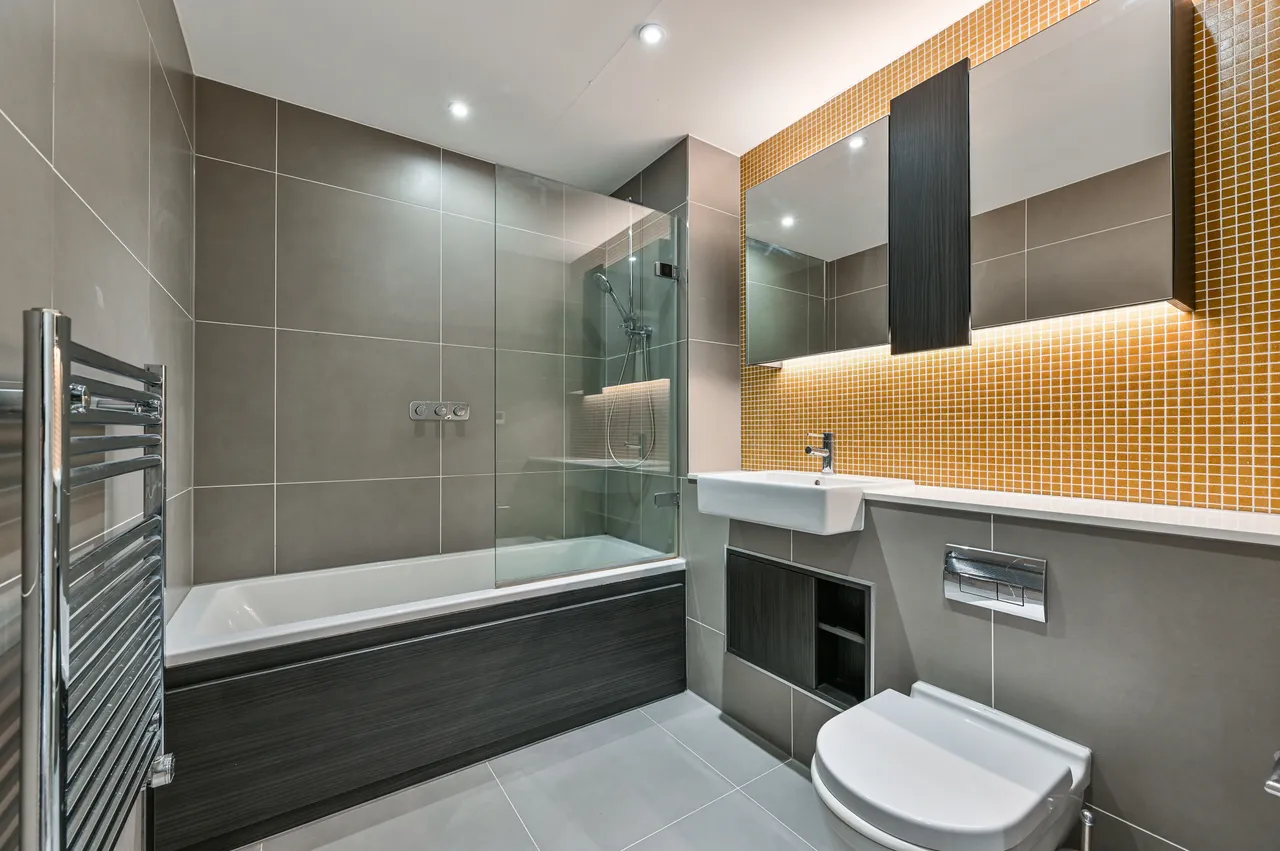 Flat 4, Sandpiper Building, 44 Newnton Close, London, photo 4