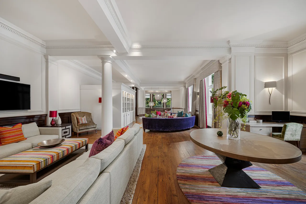 Bayswater Road, Hyde Park, W2, photo 18
