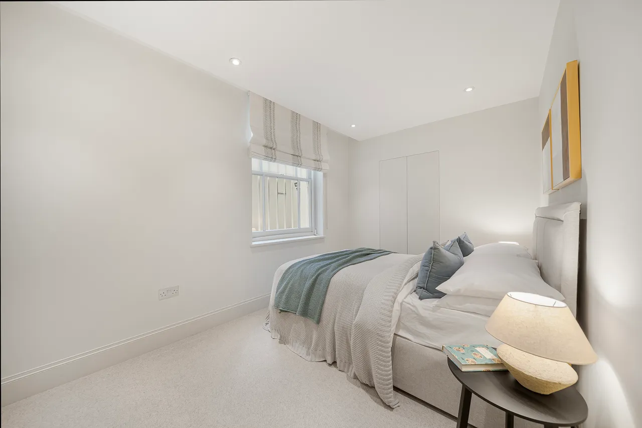 Bayswater Road, Hyde Park, W2, photo 25