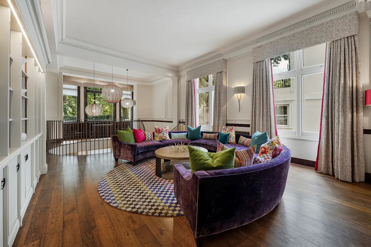 Bayswater Road, Hyde Park, W2, photo 2