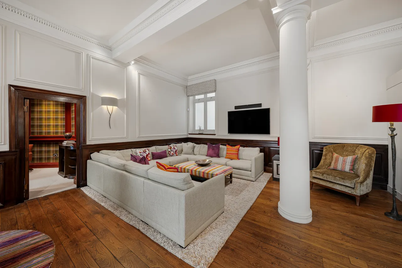 Bayswater Road, Hyde Park, W2, photo 8