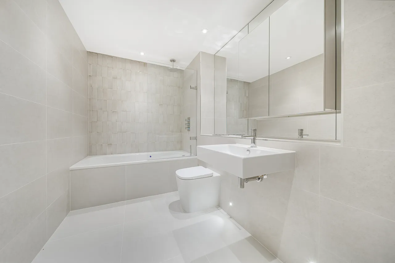 Bayswater Road, Hyde Park, W2, photo 27