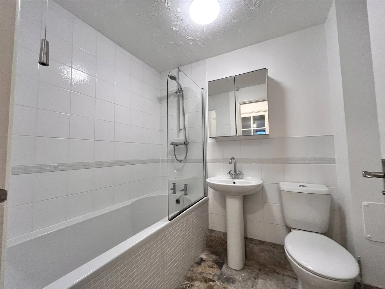 Redford Close, Feltham, TW13, photo 5