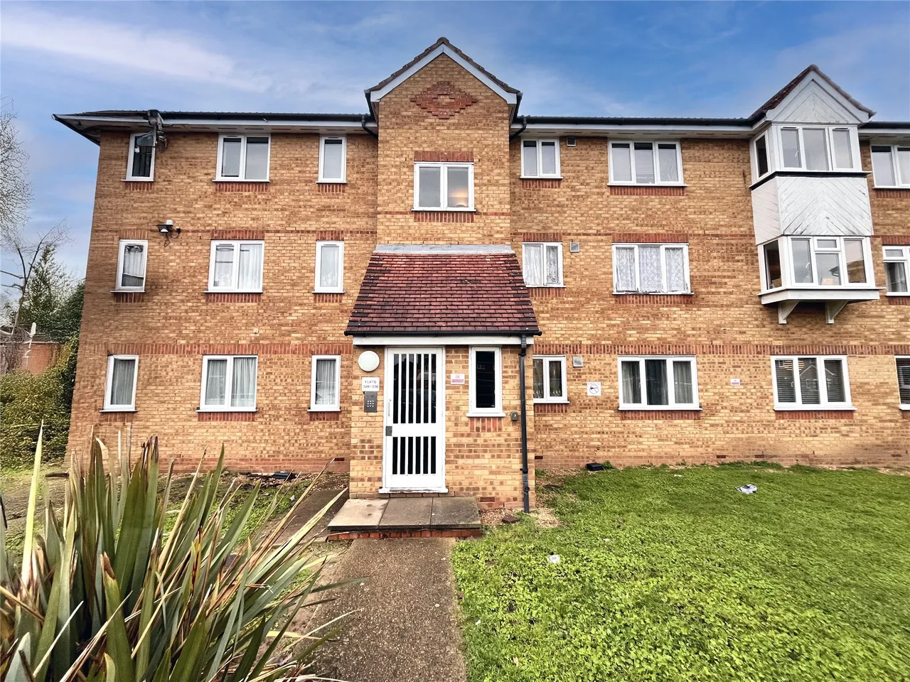 Redford Close, Feltham, TW13, photo 4