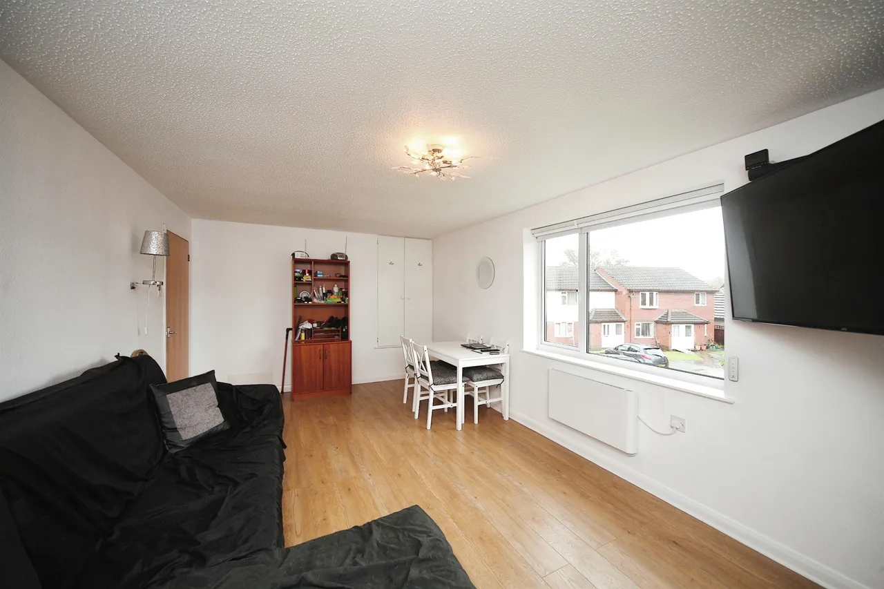 Langham Gardens, Taunton, TA1, photo 11