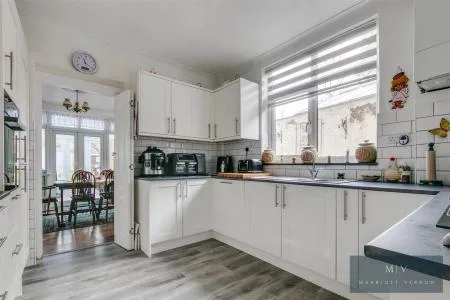 Woodmere Close, Croydon, photo 2