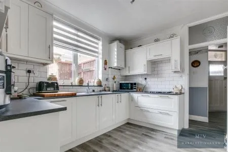 Woodmere Close, Croydon, photo 3