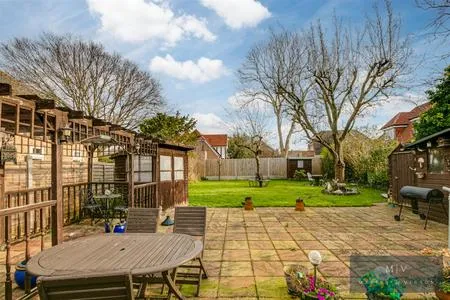 Woodmere Close, Croydon, photo 15