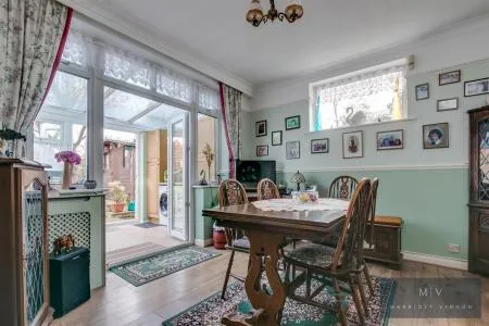 Woodmere Close, Croydon, photo 5