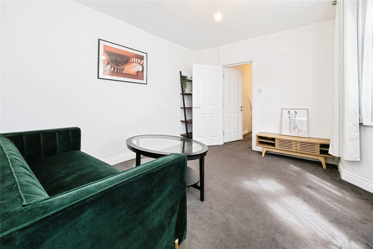 Clements Road, East Ham, London, E6, photo 5