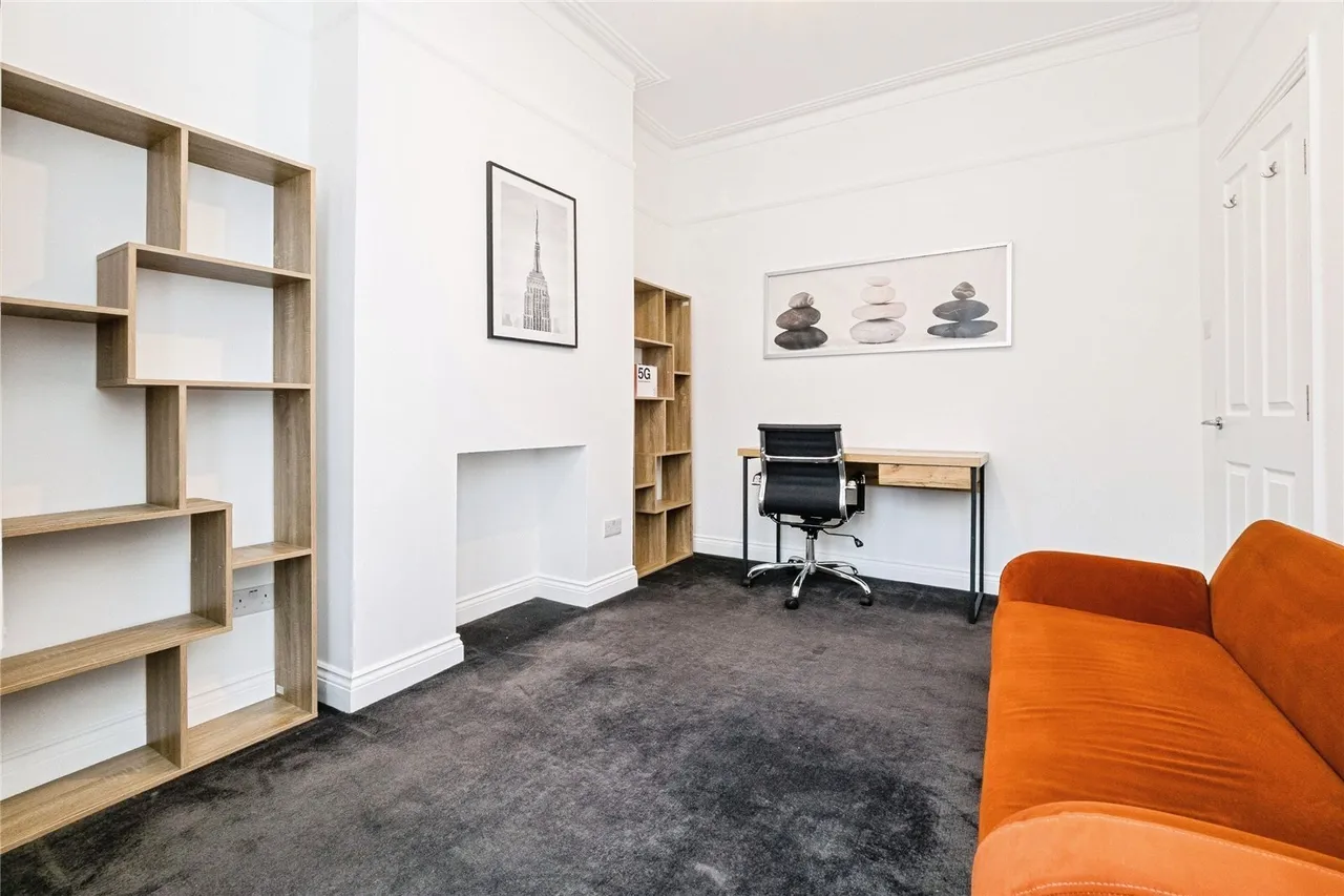 Clements Road, East Ham, London, E6, photo 4
