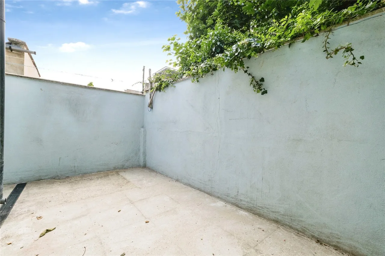 Clements Road, East Ham, London, E6, photo 13