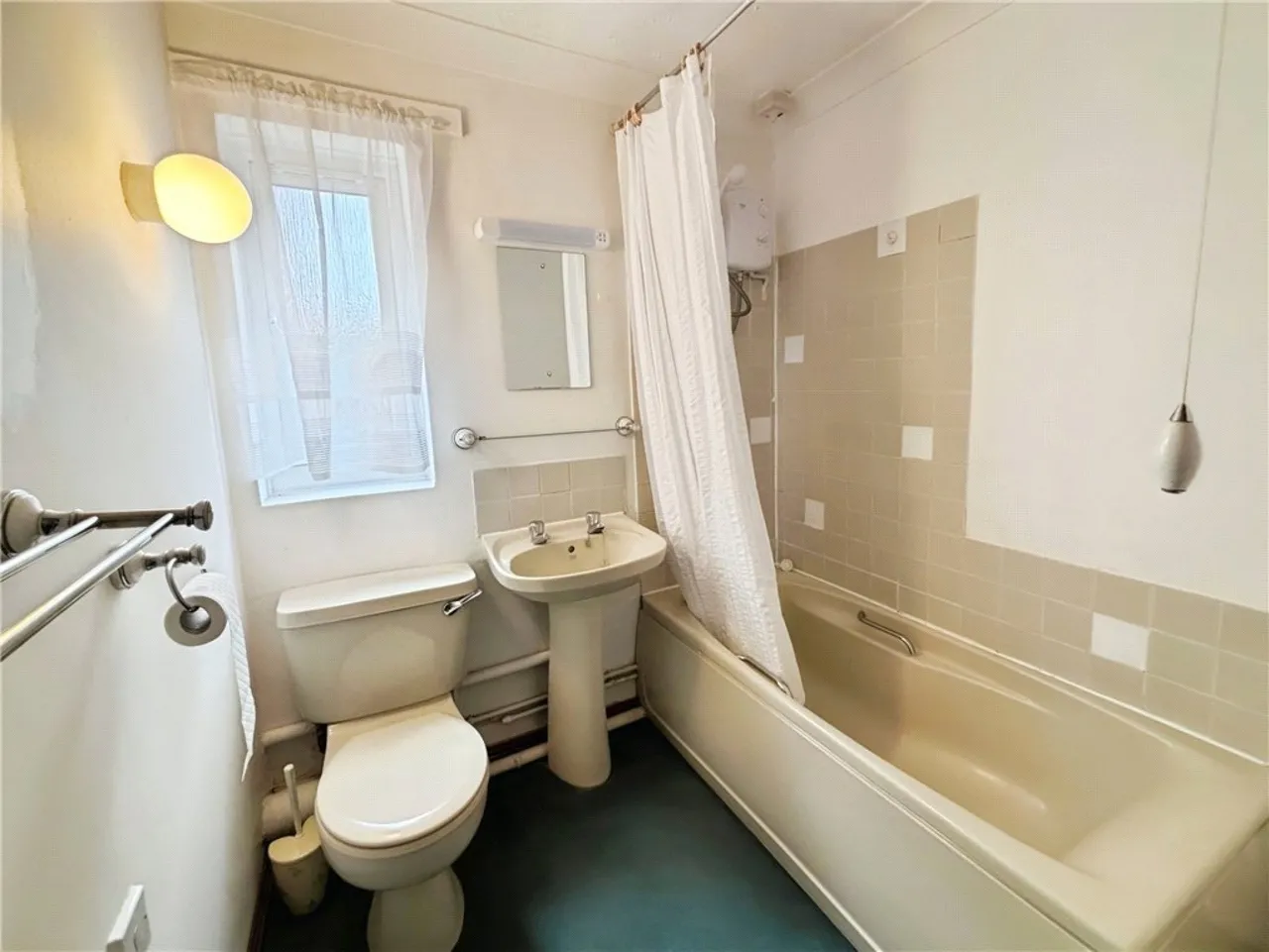 Lower Common Road, West Wellow, SO51, photo 6