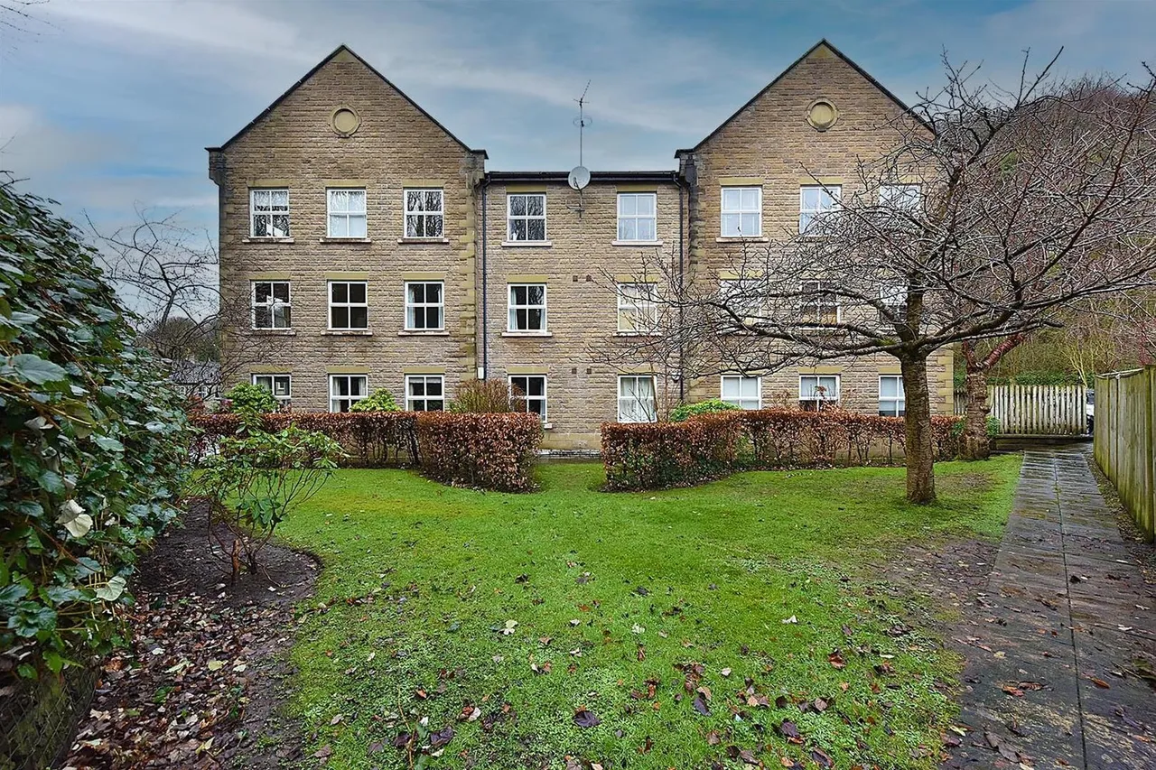 Oakleigh House, Hamson Drive, Bollington, photo 11