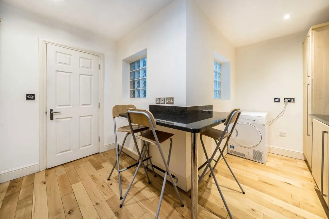 Old York Road, SW18, photo 5