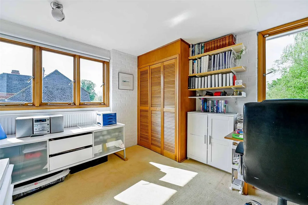 Slough Road, Datchet, SL3, photo 15