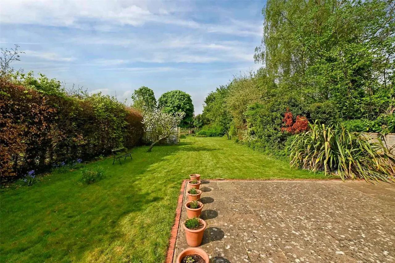 Slough Road, Datchet, SL3, photo 7