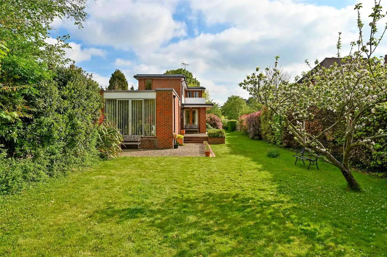 Slough Road, Datchet, SL3, photo 17