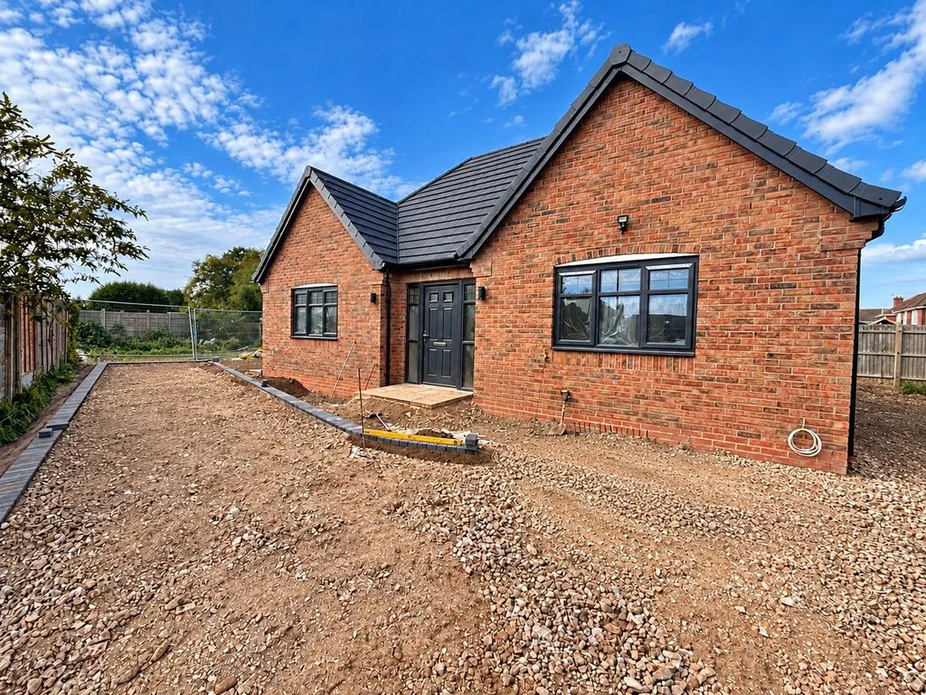2 bed house for sale, Springhill Road, Burntwood, WS7