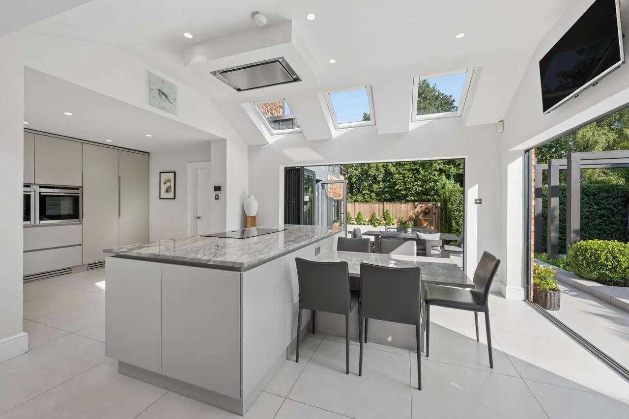 Whitbarrow Road, Lymm, Cheshire, WA13 9AF, photo 9