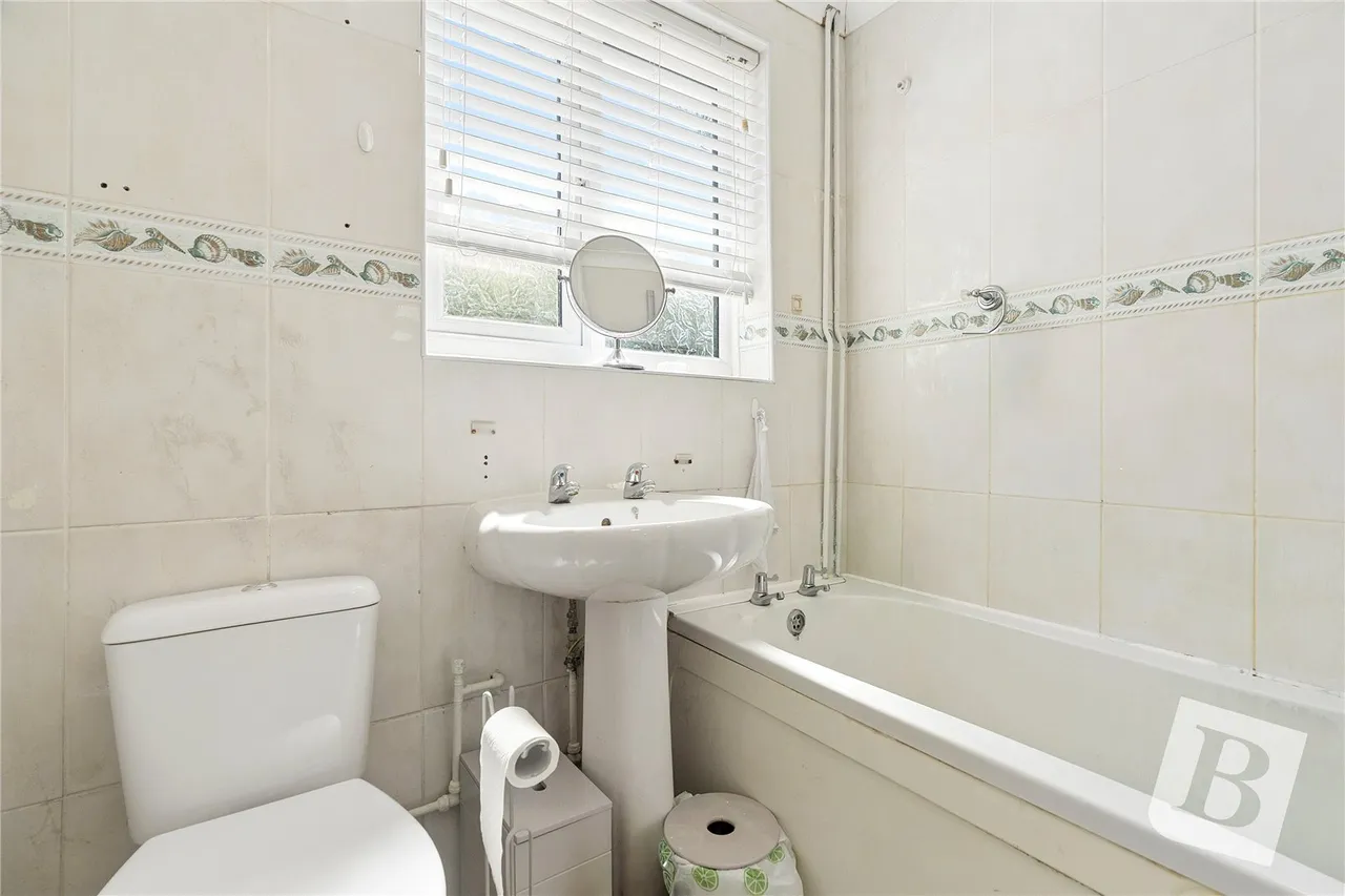 Laburnum Avenue, Wickford, SS12, photo 12