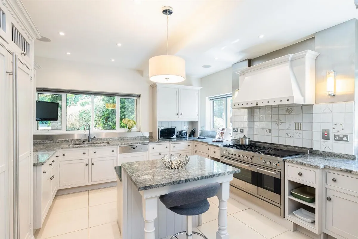 Burgh Heath Road, Epsom, KT17, photo 4