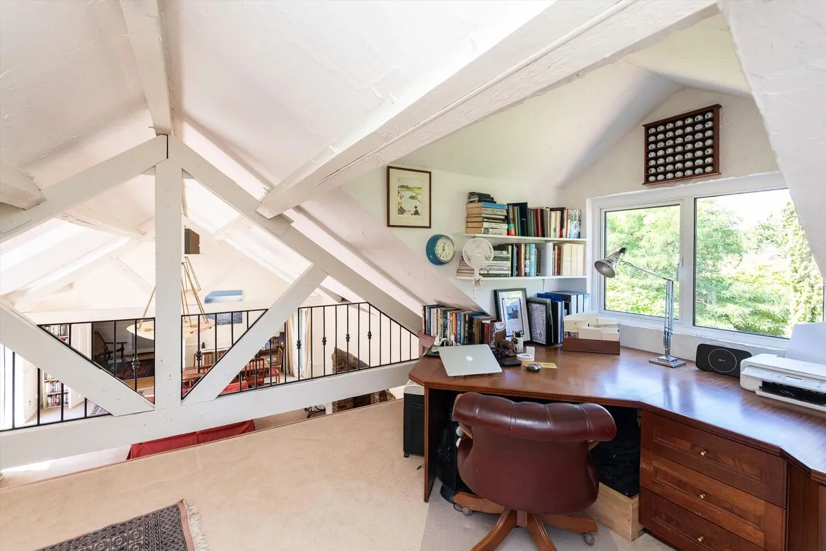 Burgh Heath Road, Epsom, KT17, photo 9