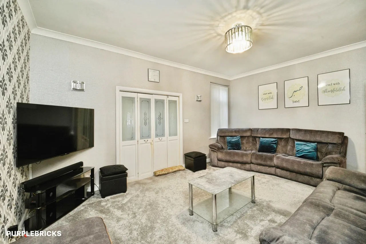 Carlisle Place, Bradford, BD8, photo 8