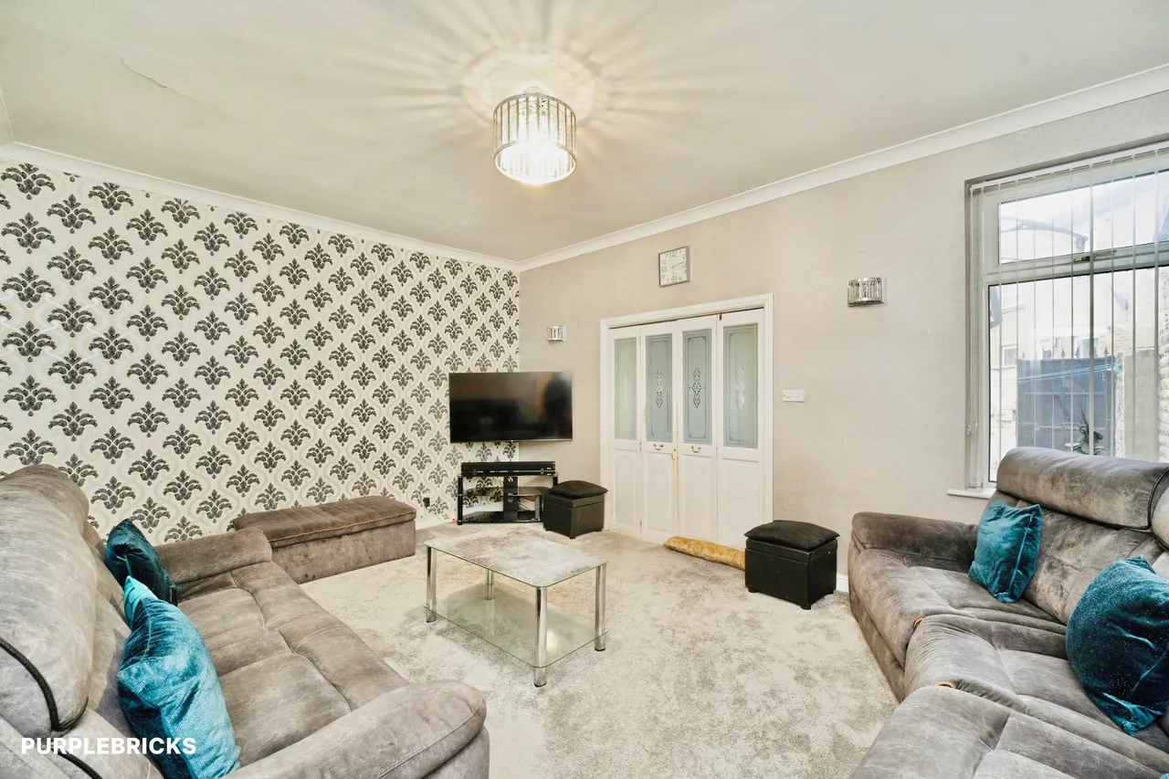 Carlisle Place, Bradford, BD8, photo 7