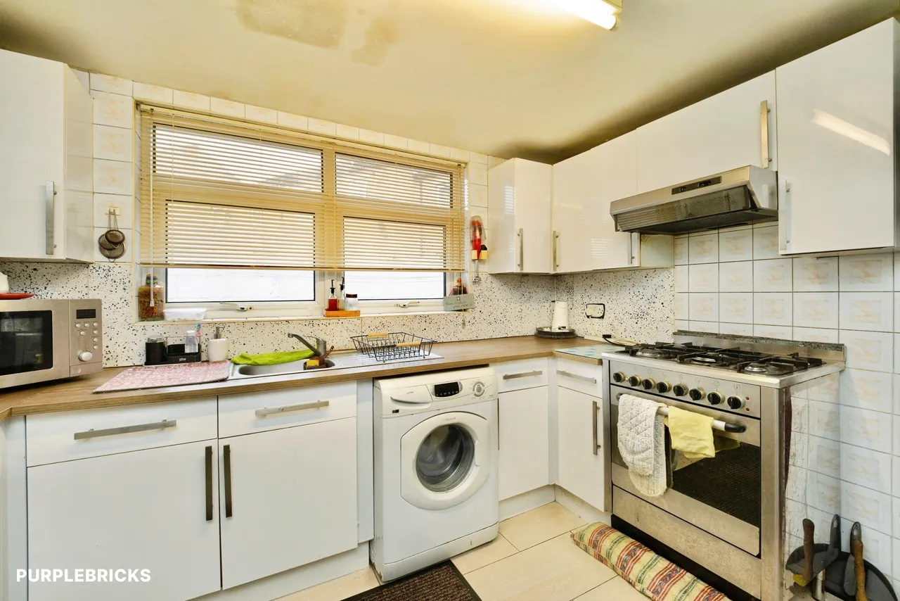Carlisle Place, Bradford, BD8, photo 10