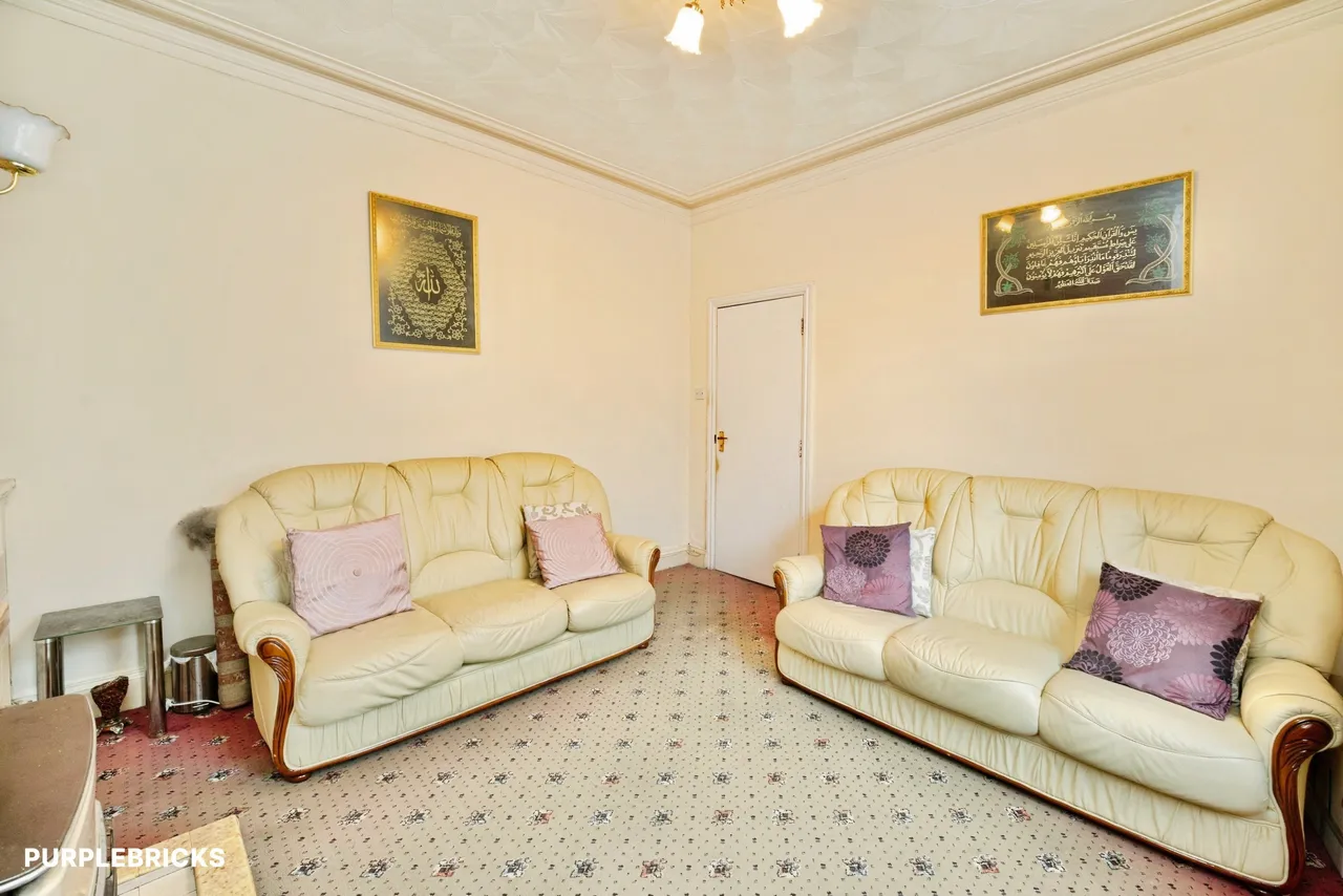 Carlisle Place, Bradford, BD8, photo 4