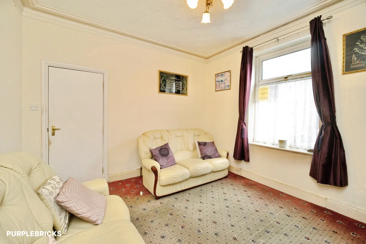 Carlisle Place, Bradford, BD8, photo 6