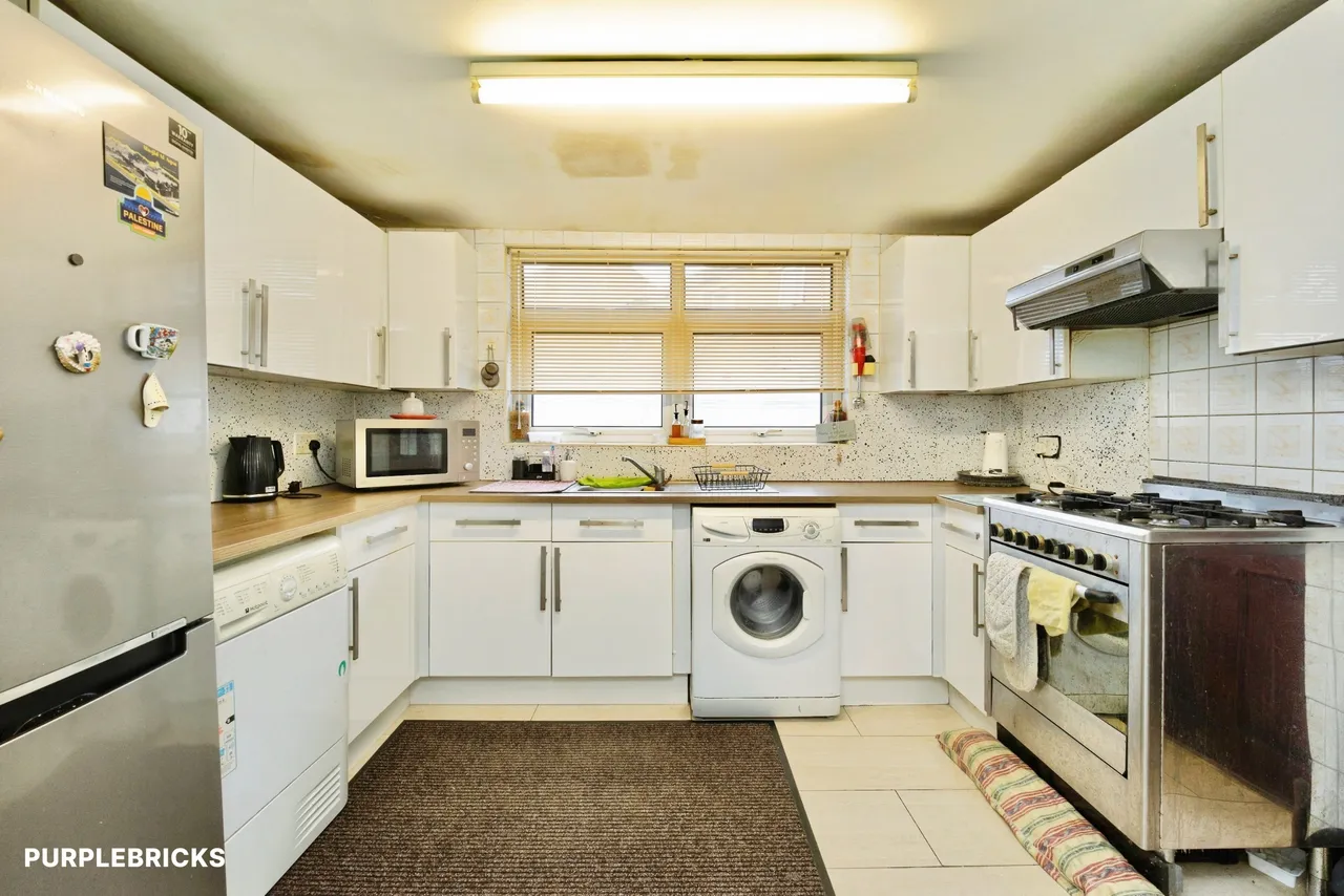 Carlisle Place, Bradford, BD8, photo 9
